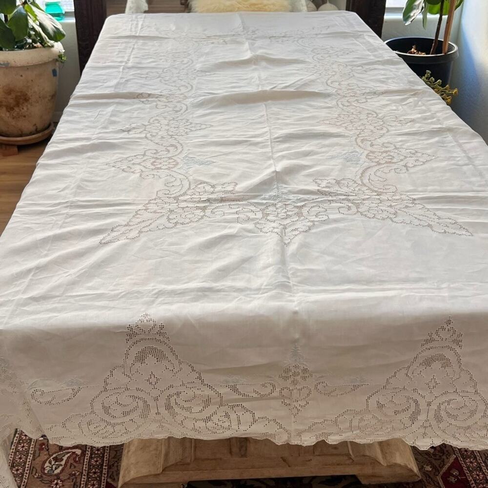 Antique Batiste White Linen Tablecloth Floral Lace Raised Embroidery 103 x 69"